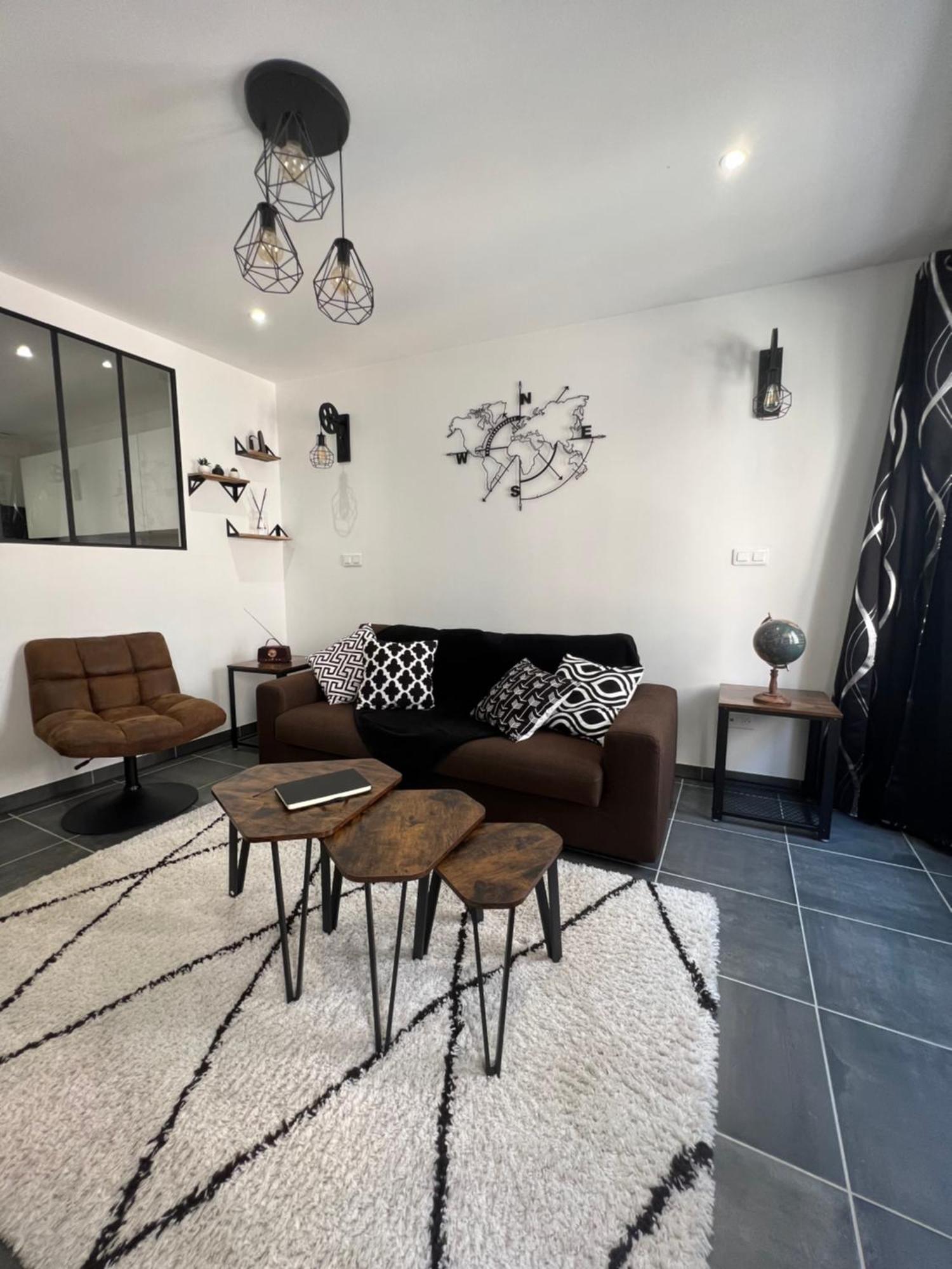 Апартаменты L'Atelier Крест Экстерьер фото